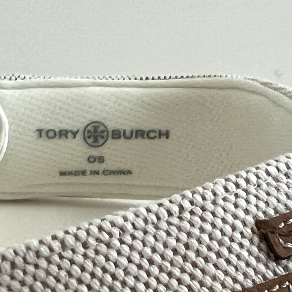 New Tory Burch Two-Tone Canvas Adjustable Performance Visor - Picture 4 of 7